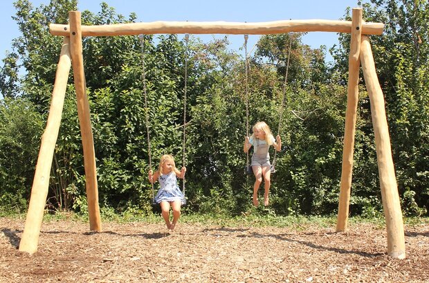 Houten Schommel Robinia 4 haken premium Openbaar 2 babyzitjes