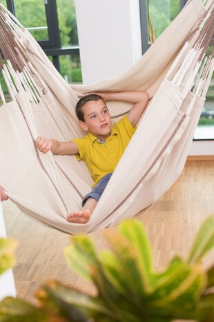 Hangstoel voor binnen of buiten kopen?