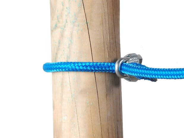Staaldraadkabel touwklem touw aan paal 